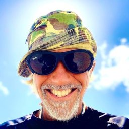 Avatar of the Telegram channel Marketing Online per Imprenditori Indipendenti - Robin Good Italia — advertising in the Business & Startups category